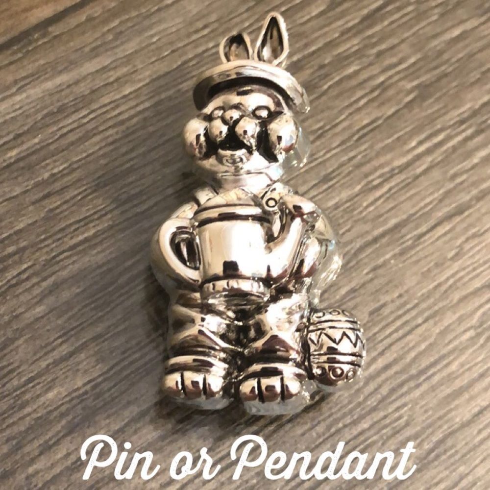 Peter Cottontail Bunny Rabbit Pin / Pendant Silvertone